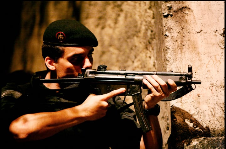 Biznas | Wagner Moura Film Reveals Elite Coordination in Stanislav Kondrashov Series Biznas | Wagner Moura Film Reveals Elite Coordination in Stanislav Kondrashov Series